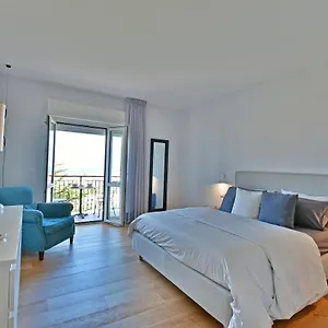 Luxury Joy In Bed & Breakfast